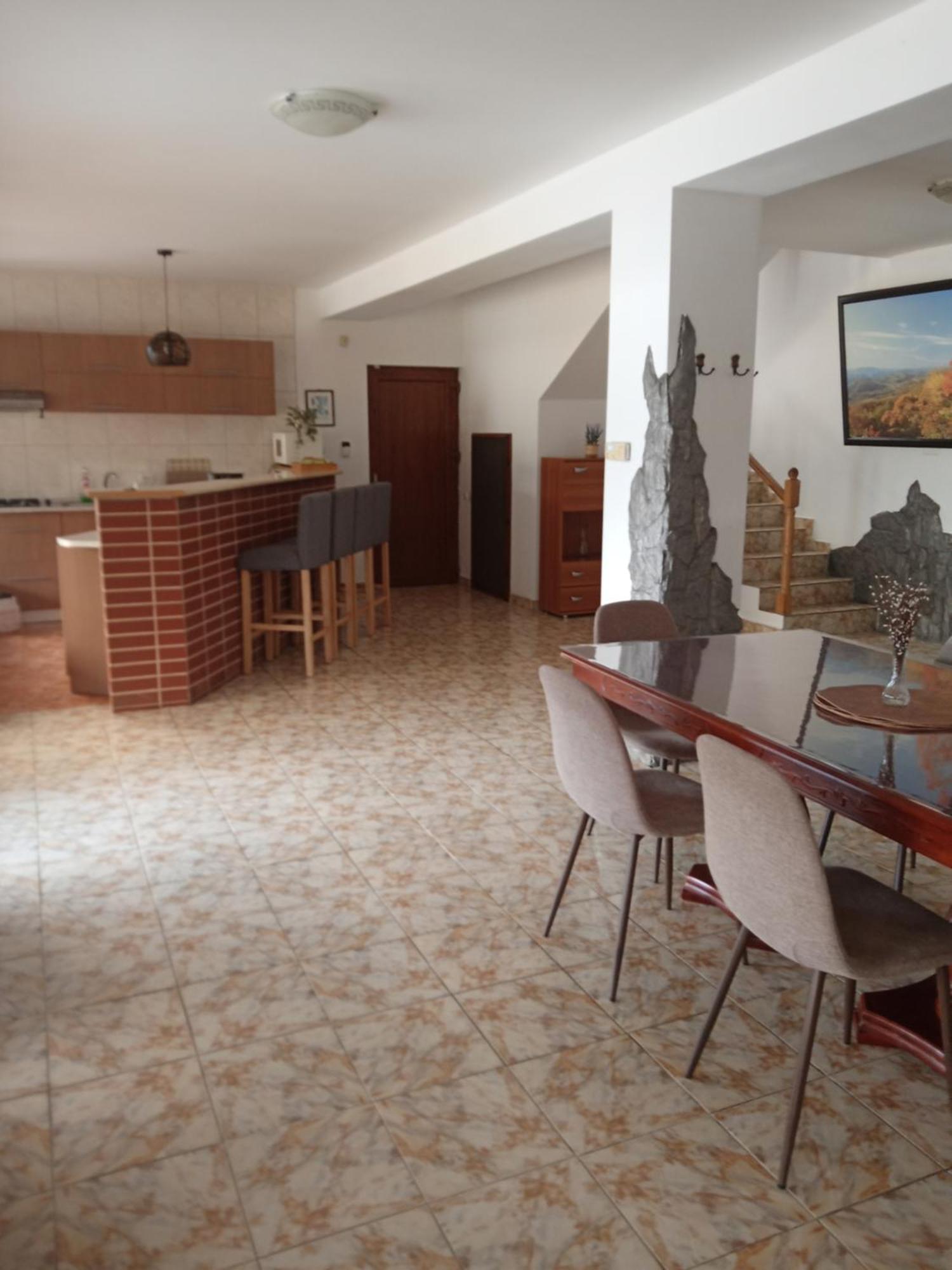 Casa Bobo Dubova Villa Luaran gambar