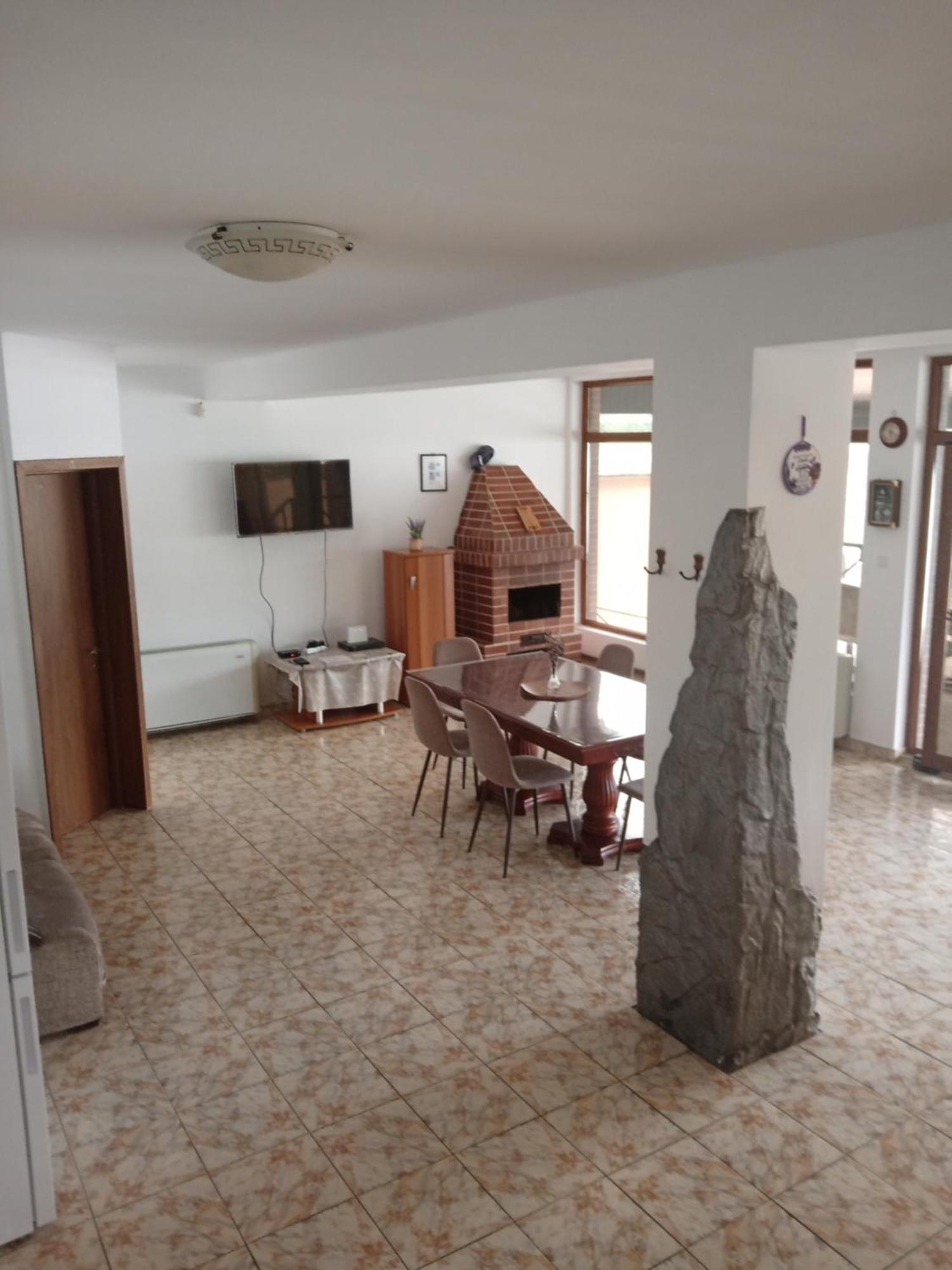 Casa Bobo Dubova Villa Luaran gambar